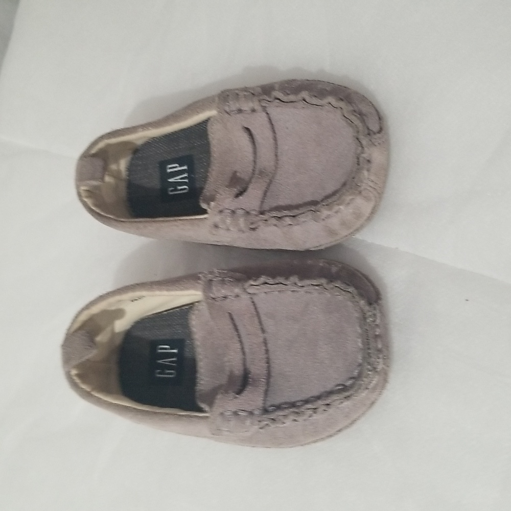Gap kids shoes size 5 pilot grey